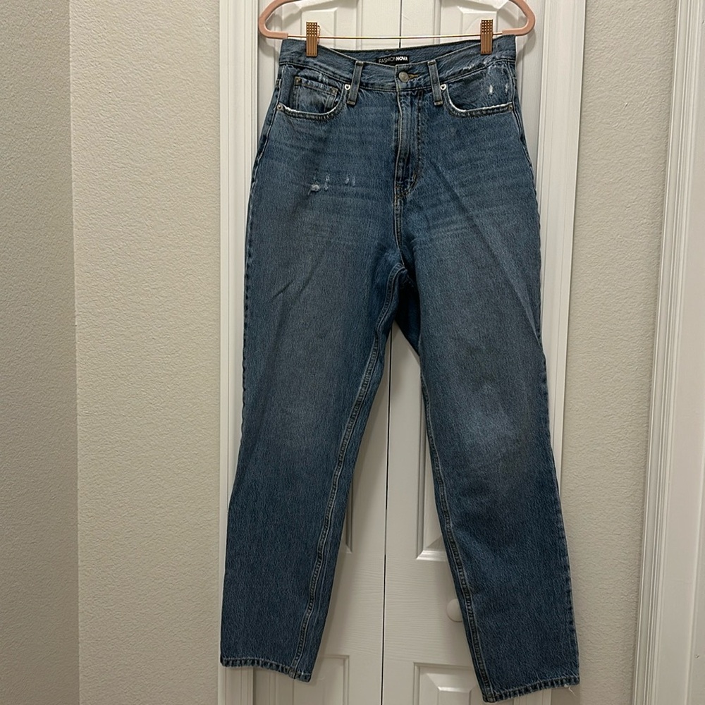 High Rise Mom Jeans 👖✨ - Picture 13 of 16